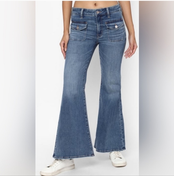 American Eagle Outfitters Medium Wash Flare Jeans - Picture 1 of 3